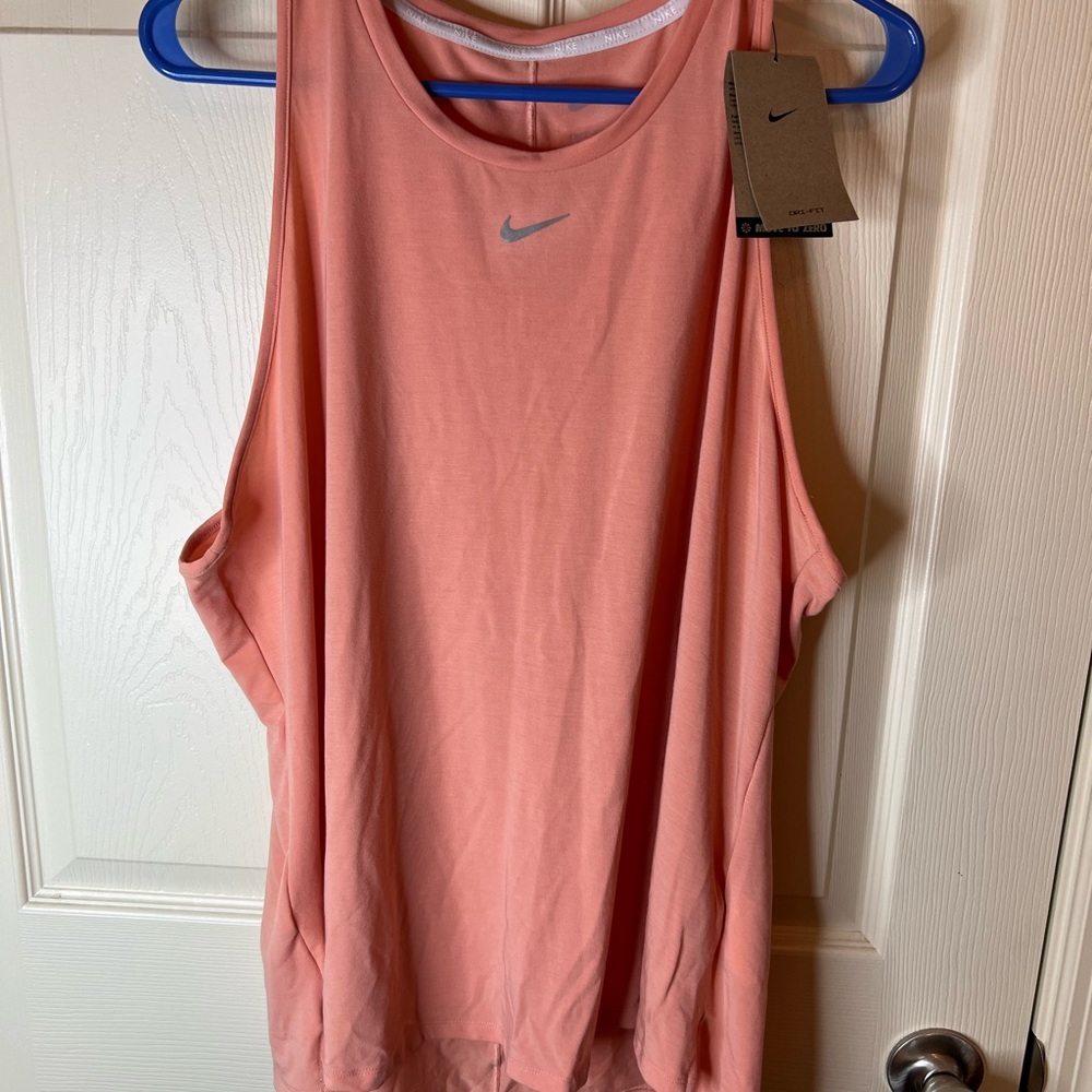 NWT Nike Dri-Fit Performance Top size XXL